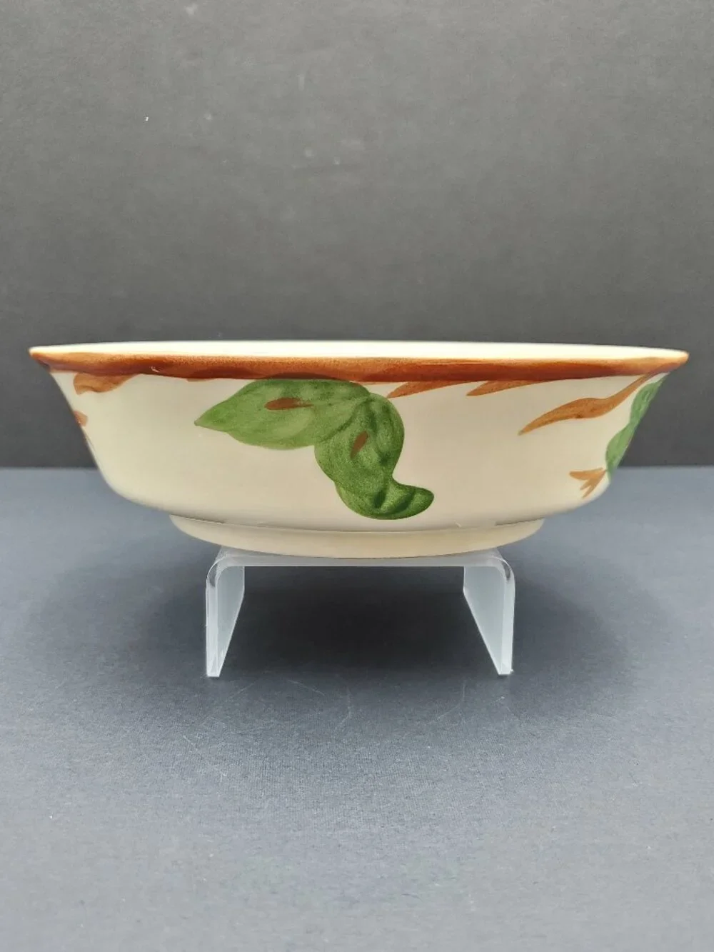 Franciscan Apple Round Vegetable Serving Bowl Made in England 7.5